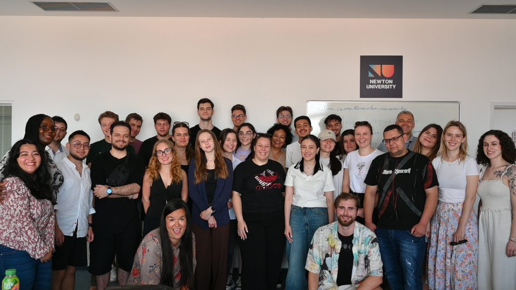 Predavatelj Visoke šole za proizvodno inženirstvo dr. Peter Meža je v preteklem tednu na Newton Univerzi v Pragi izvedel gostujoče predavanje na temo »Go-to-Market Strategies«.